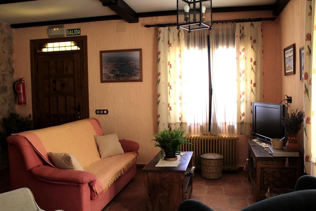 Casa Rural Santa Elena Villafranca de los Caballeros Ngoại thất bức ảnh